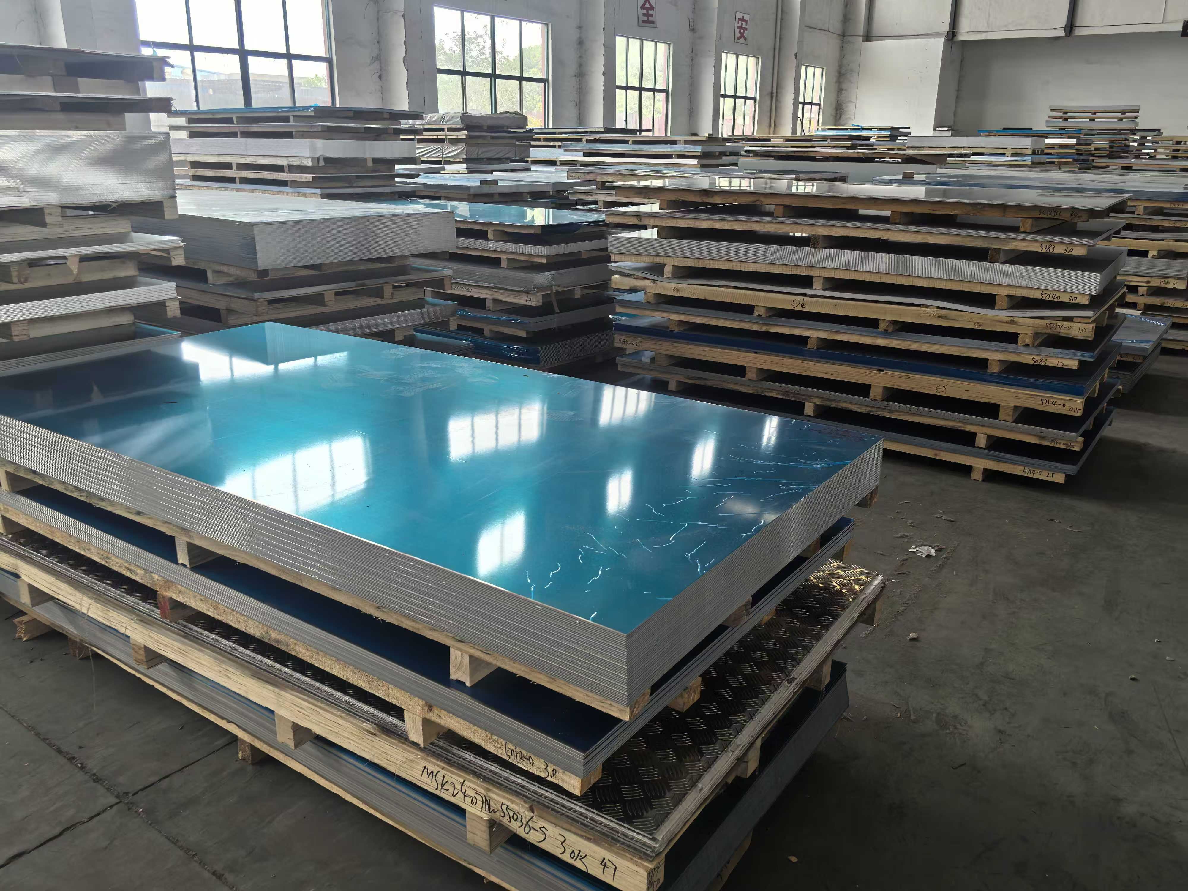 trường hợp công ty mới nhất về Cung cấp Tấm Nhôm cho Dự án Mặt tiền Xây dựng tại Hoa Kỳ
